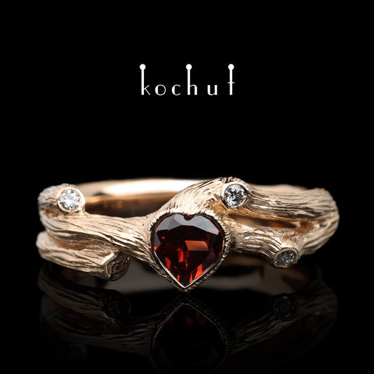 Herz des Waldes — Ring aus Rotgold mit Granat und Diamanten