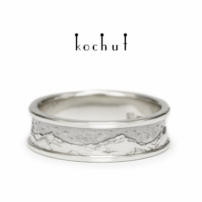 Höhen der Liebe: Sonne und Mond — Ehering aus oxidiertem Silber