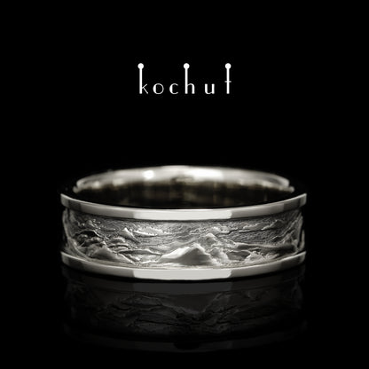 Höhen der Liebe: Sonne und Mond — Ehering aus oxidiertem Silber