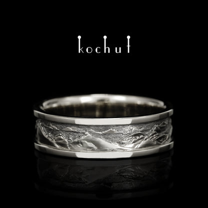 Höhen der Liebe: Sonne und Mond — Ehering aus oxidiertem Silber