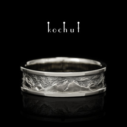 Höhen der Liebe: Sonne und Mond — Ehering aus oxidiertem Silber