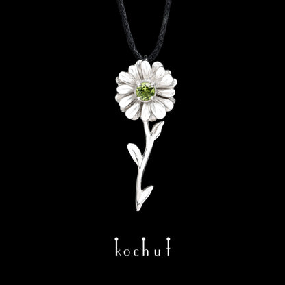 Kamille — Silberanhänger mit Chrysolith, beschichtet mit weißem Rhodium