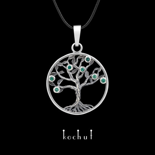 Baum des Lebens: Früchte — Anhänger aus oxidiertem Silber mit Smaragden