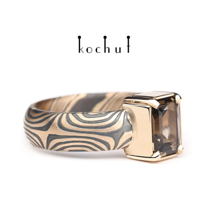 Wertvoller Astrolabium — Mokume-Ring aus Rotgold, graviert und oxidiertes Silber mit Rauchquarz