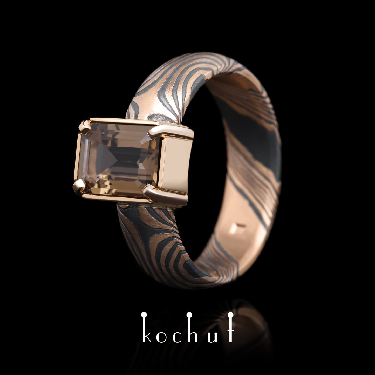 Wertvoller Astrolabium — Mokume-Ring aus Rotgold, graviert und oxidiertes Silber mit Rauchquarz