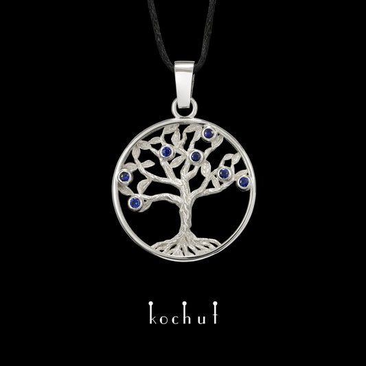 Baum des Lebens: Früchte — Anhänger aus Sterlingsilber mit Saphiren, beschichtet mit Weißgold