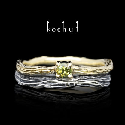 Auge des Waldes — Ehering aus oxidiertem Silber und Gelbgold mit gelbem Saphir