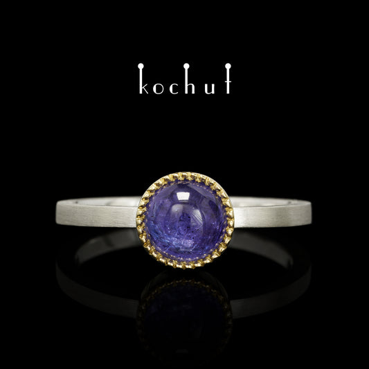 Neptune — ein Ring aus Silber und Gelbgold mit einem Tansanit