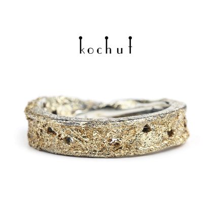 Moebius keltisches Band — Ehering aus oxidiertem Silber mit Gelbgoldoberfläche