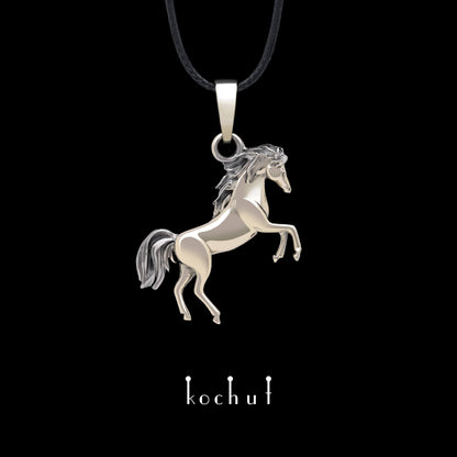 Mustang — Anhänger aus Weißgold, beschichtet mit schwarzem Rhodium