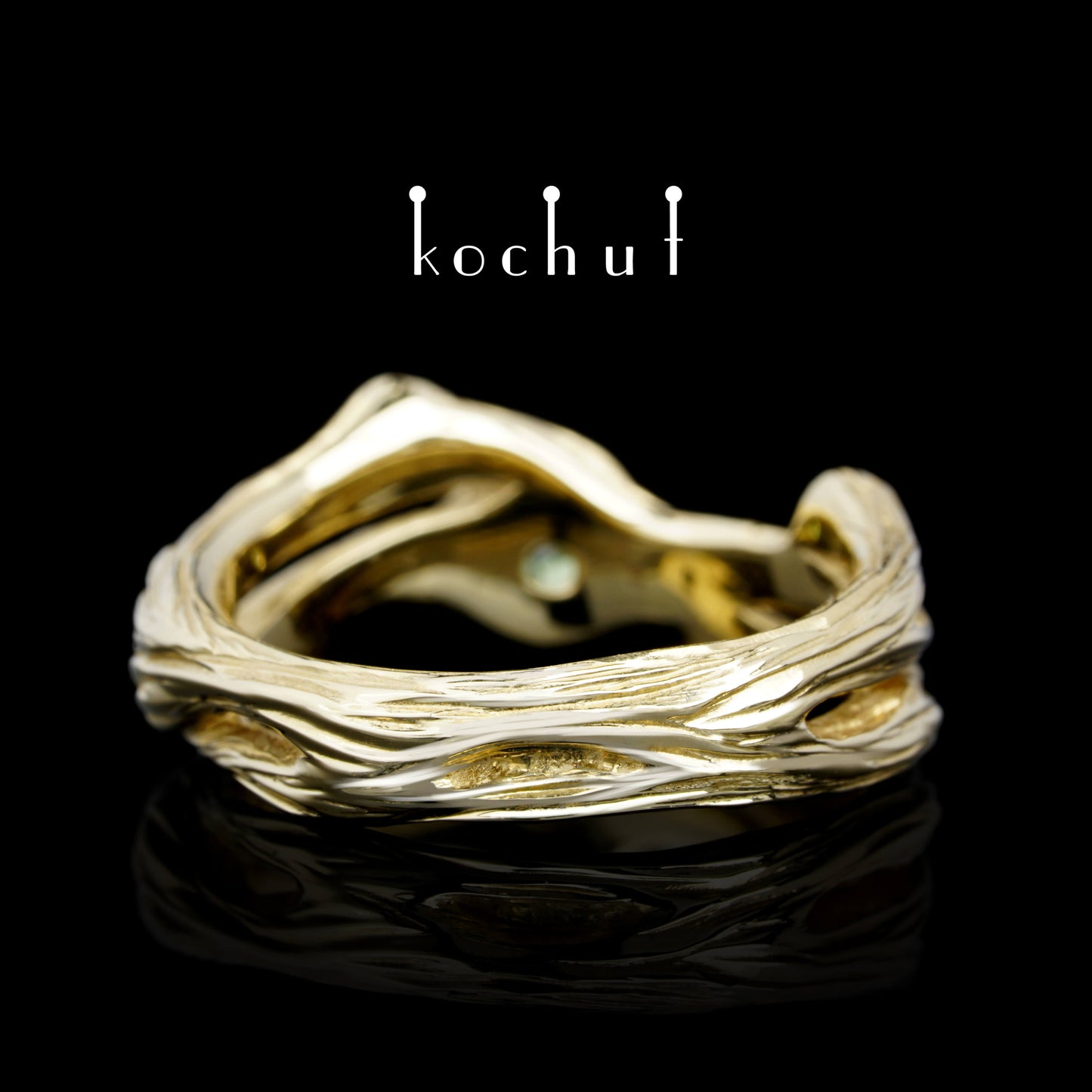 Zweig — Ring aus Gelbgold mit Chrysolithen