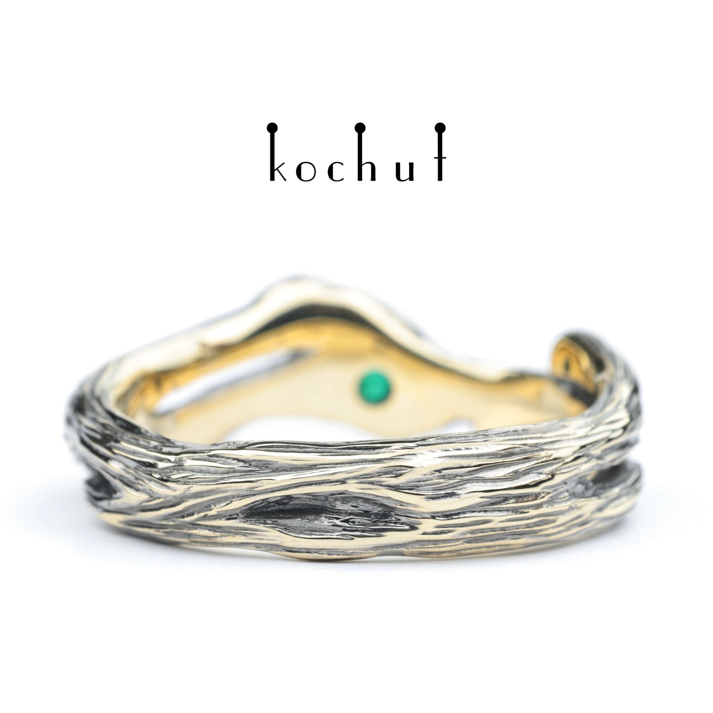 Zweig — Ring aus Gelbgold mit Smaragden, überzogen mit schwarzem Rhodium