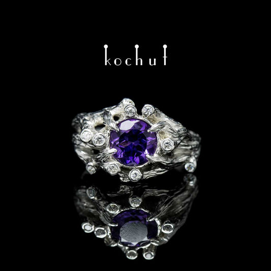 Verzauberter Wald — Silberring mit Amethyst und Diamanten, beschichtet mit weißem Rhodium