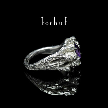 Verzauberter Wald — Silberring mit Amethyst und Diamanten, beschichtet mit weißem Rhodium