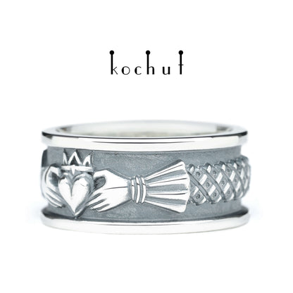 Claddagh — Ring aus oxidiertem Silber