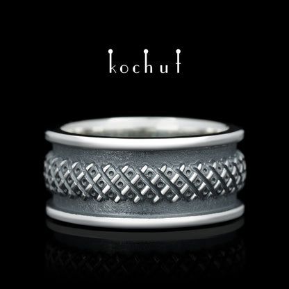 Claddagh — Ring aus oxidiertem Silber