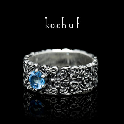Notre-Dame — Ring aus oxidiertem Silber mit Topas