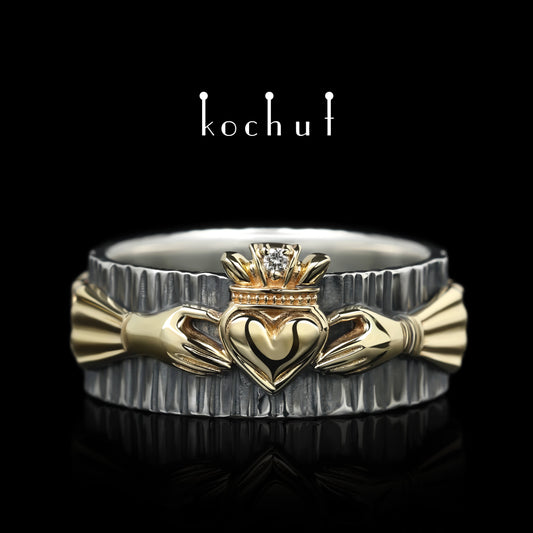Claddagh: Freundschaft — Ring aus oxidiertem Silber und Gelbgold mit Diamant