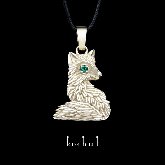 Kleiner Fuchs — Anhänger aus Weißgold mit Smaragd