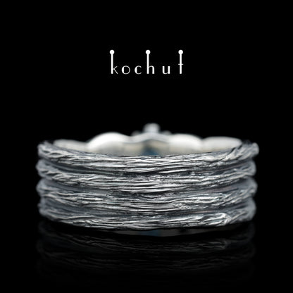 All-Seeing Eye — Ring aus oxidiertem Silber mit Topas