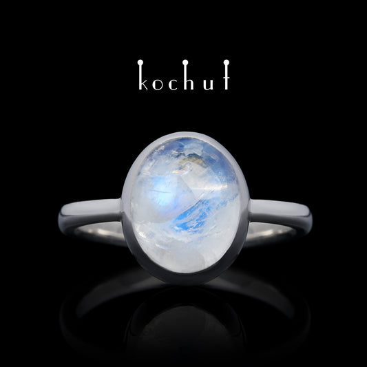Leuchten der Seele — Ring aus Sterlingsilber mit Mondstein, beschichtet mit weißem Rhodium