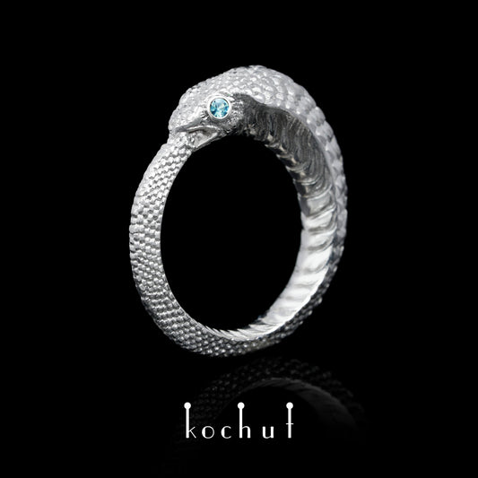 Ouroboros — Weißgoldring mit Topasen, plattiert mit weißem Rhodium