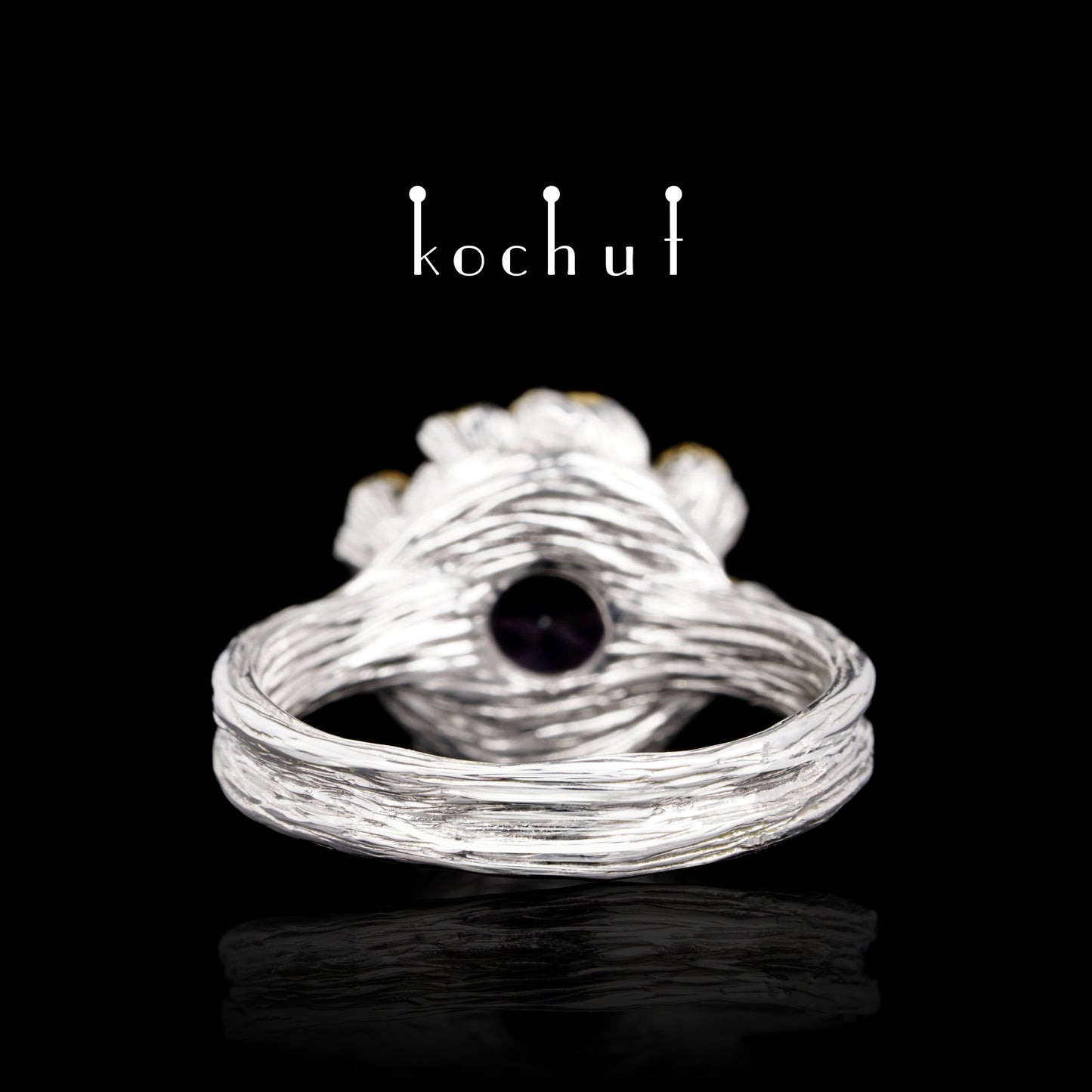 Pfingstrose — silberner Ring mit Amethyst, beschichtet mit weißem Rhodium und Vergoldung