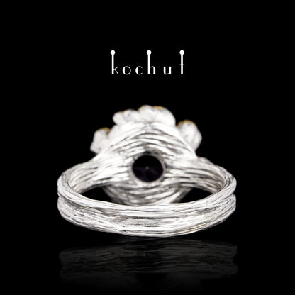 Pfingstrose — silberner Ring mit Amethyst, beschichtet mit weißem Rhodium und Vergoldung