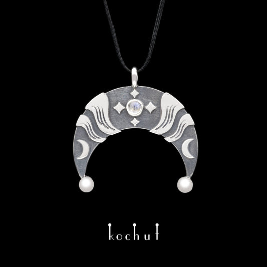 Lunnitsa — Anhänger aus oxidiertem Silber mit Mondstein