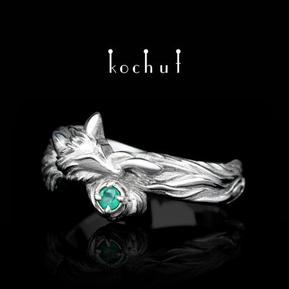 Kleiner Fuchs — Ring aus Silber mit Smaragd, beschichtet mit weißem Rhodium