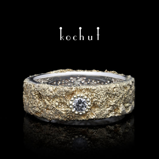 Leib und Seele mit dem Baum des Lebens und Lichtschmiedekunst — Silberhochzeitssilberring mit Gelbgoldfusion und Diamant