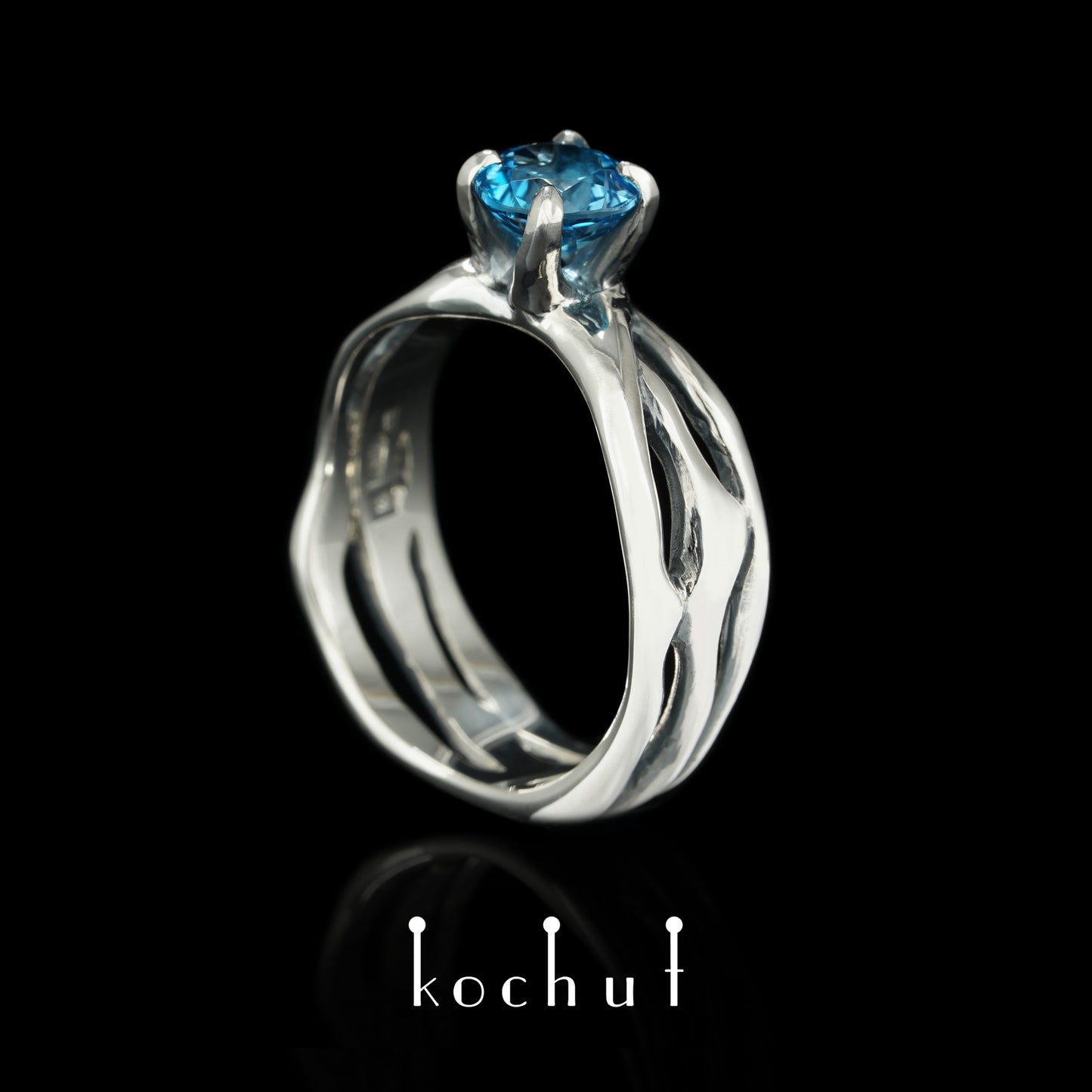 Mein Stern — Ring aus oxidiertem Silber mit Topas