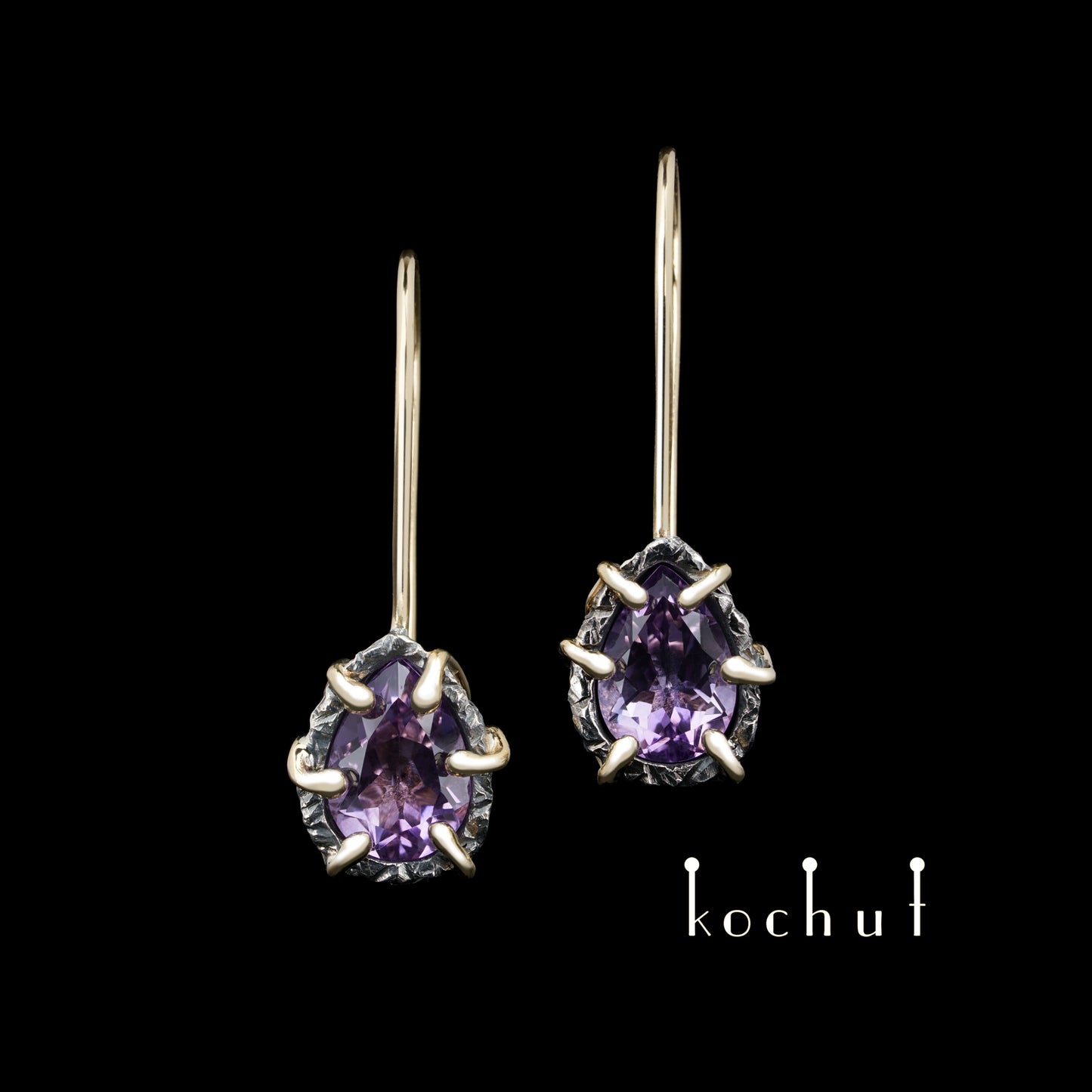 Aurora — Ohrringe aus oxidiertem Silber und Gelbgold mit Amethysten