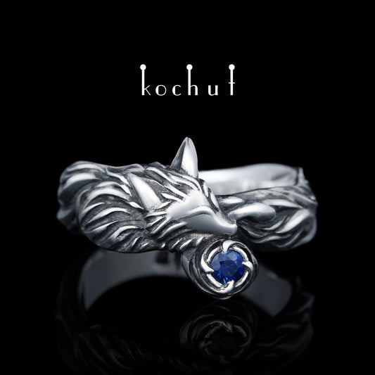 Kleiner Fuchs — Ring aus oxidiertem Silber mit Saphir