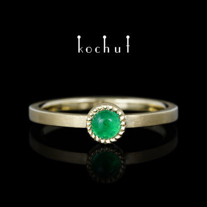 Erde — Ring aus Gelbgold mit Smaragd