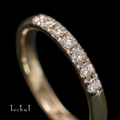 Subtile Unterton — Verlobungsring aus Gelbgold, Palladiumgold und mit Diamanten