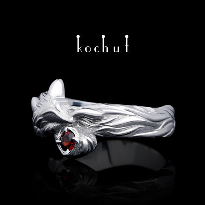 Kleiner Fuchs — Ring aus Silber mit Granat, beschichtet mit weißem Rhodium
