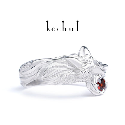 Kleiner Fuchs — Ring aus Silber mit Granat, beschichtet mit weißem Rhodium