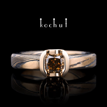 Jugen — Mokume-Ring aus Rotgold und graviertem, oxidiertem Silber mit Diamant, beschichtet mit Oxidation