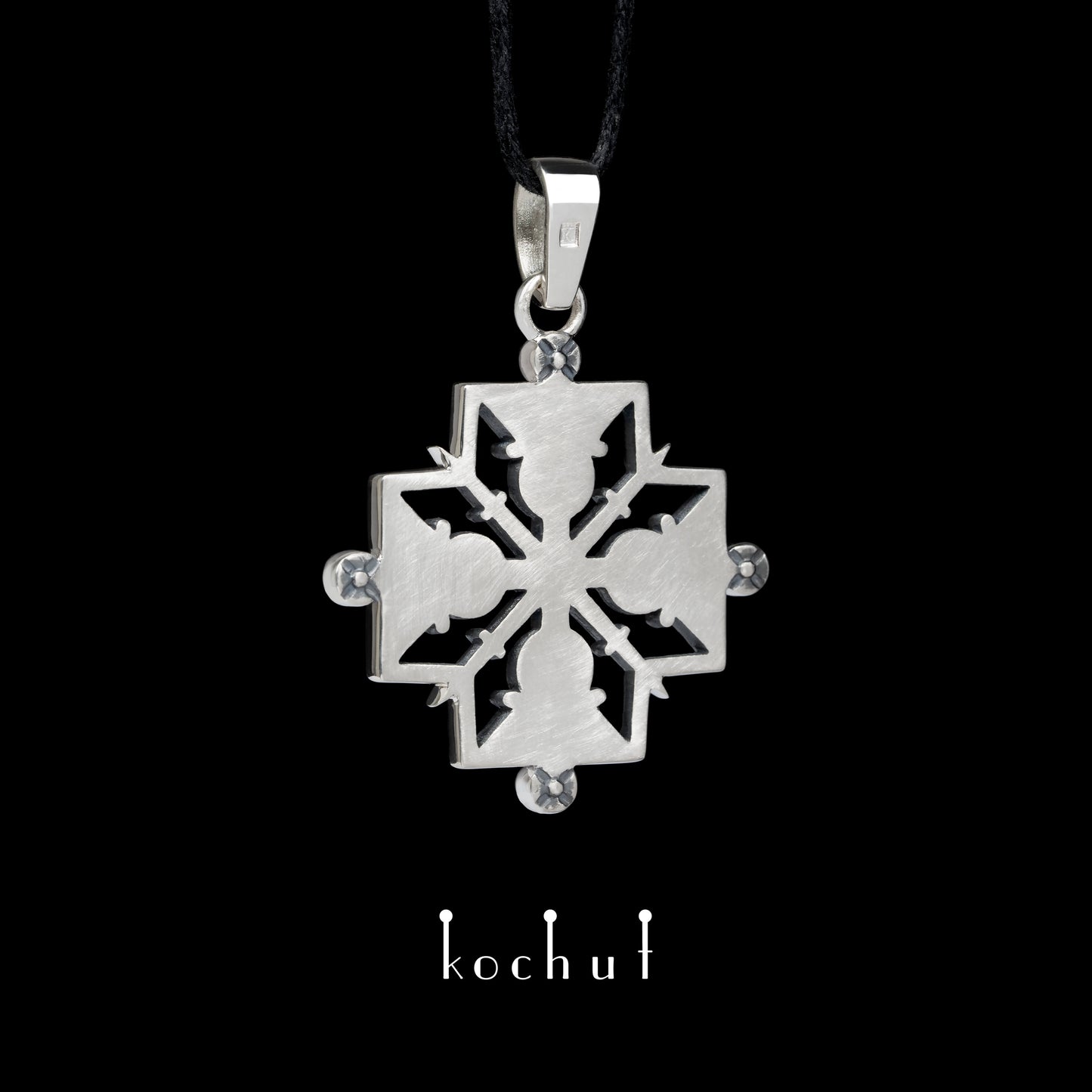Hutsul-Kreuz — Anhänger aus oxidiertem Silber