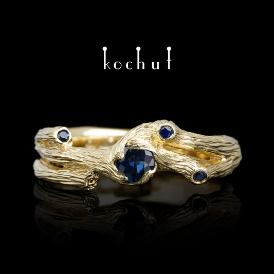 Zweig — Ring aus Gelbgold mit Saphiren