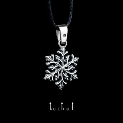 Schneeflocke — Anhänger aus oxidiertem Silber