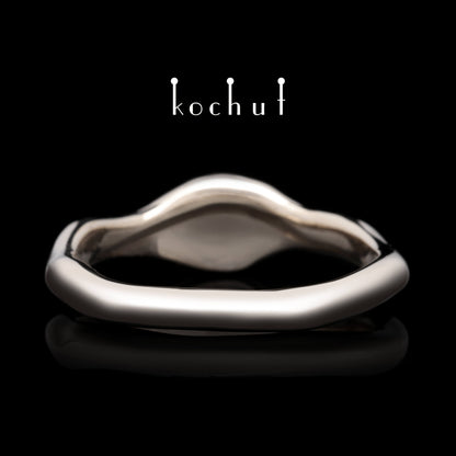 Mantra der Seele — 18K Palladium-Goldring mit Diamant