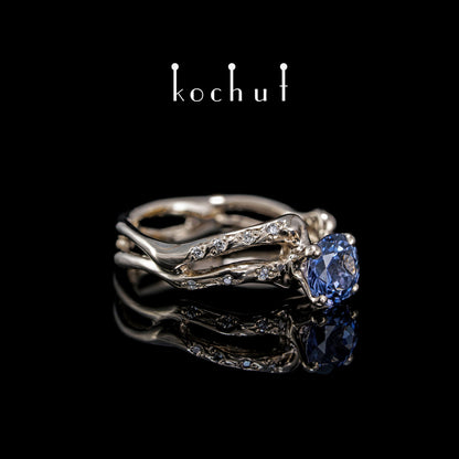 Mermaid — Verlobungsring aus Palladium-Gold mit Spinell und Diamanten