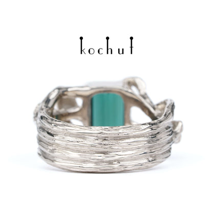 Elixir — ein Ring aus Palladium-Gold und Turmalin