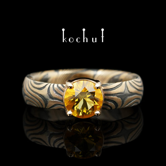 Orion — Mokume-Ring aus Rotgold, graviertem und oxidiertem Silber mit Citrin
