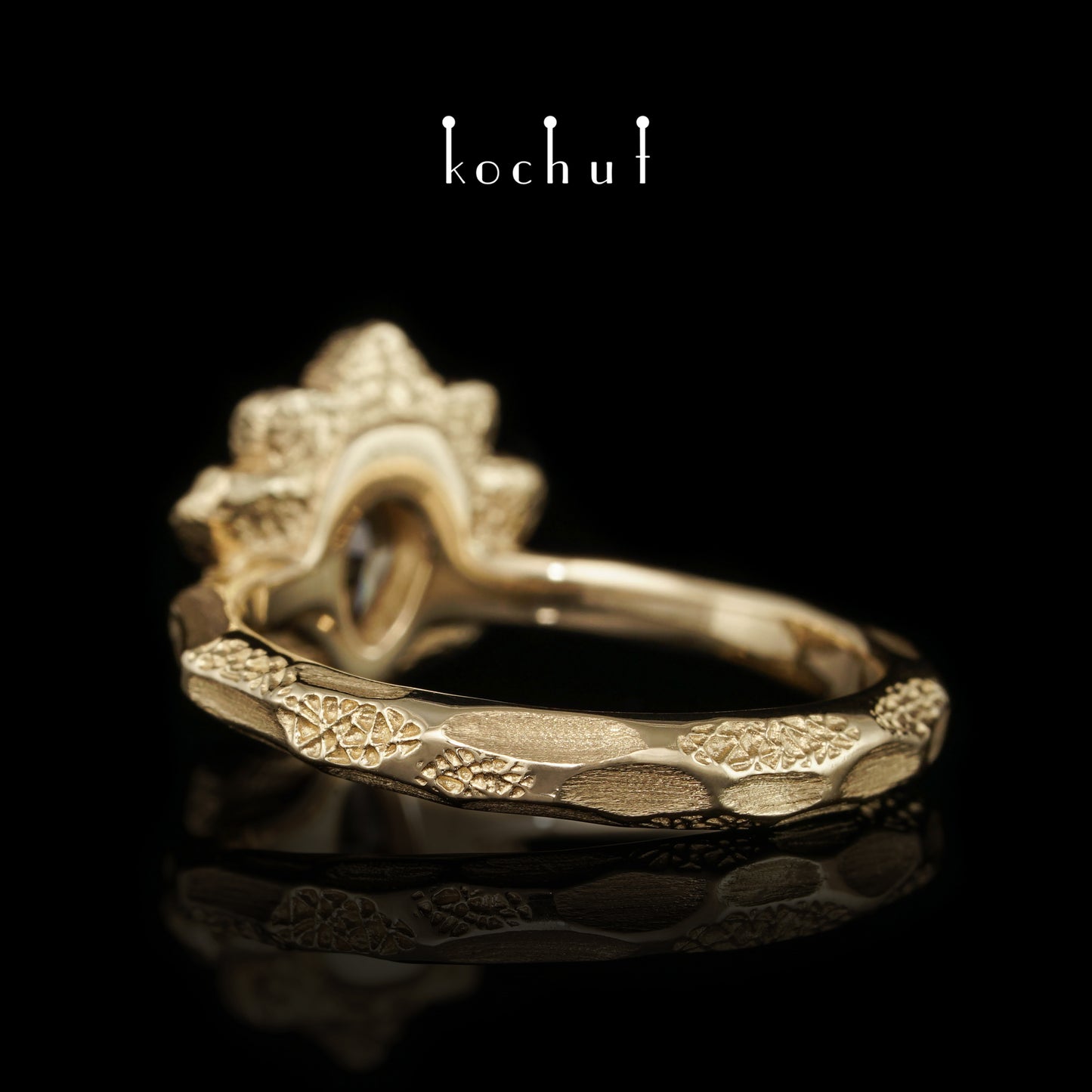 Firebird — Ring aus 18 Karat Gelbgold mit Diamant