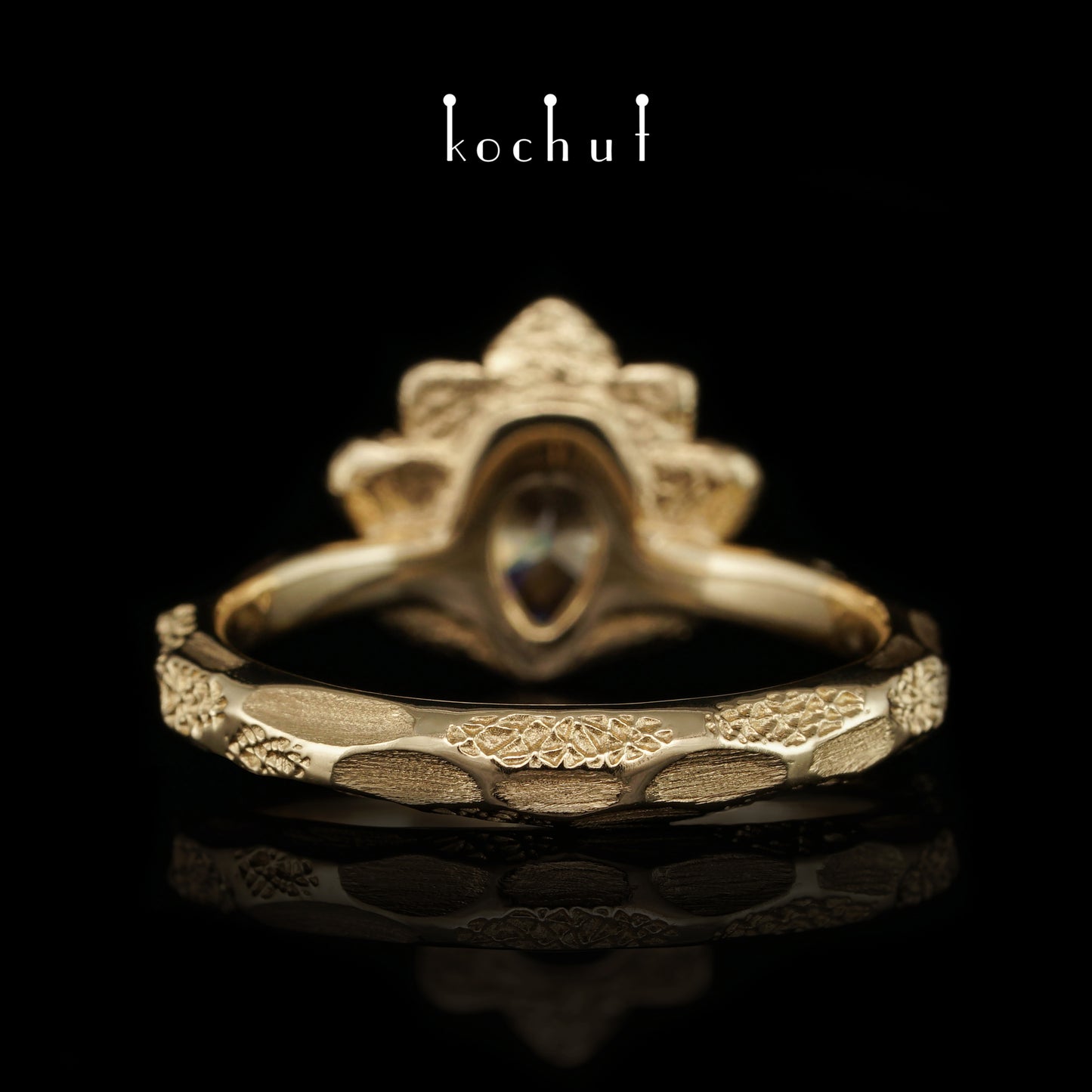 Firebird — Ring aus 18 Karat Gelbgold mit Diamant