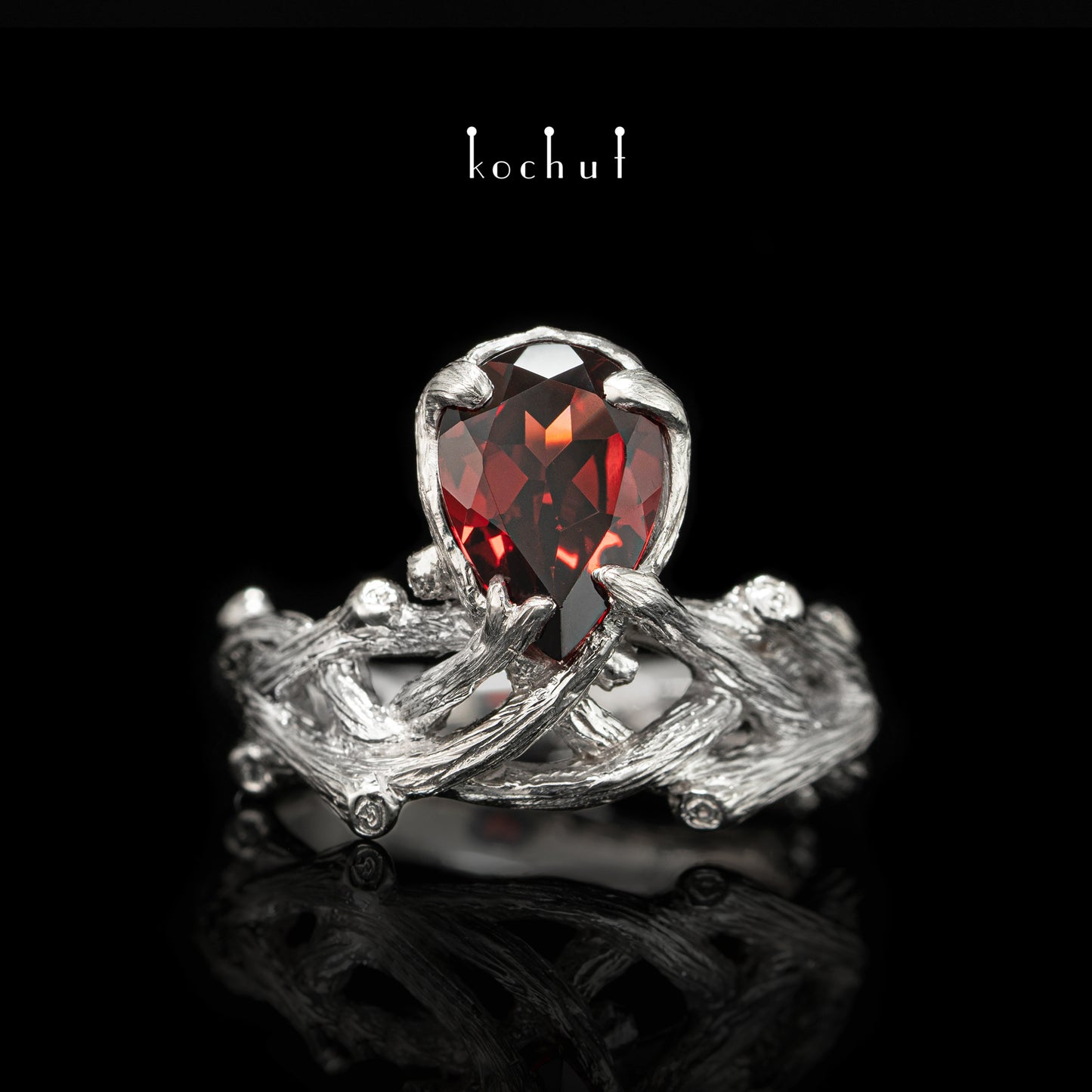 Galadriel — Sterling-Silber-Set mit roten Granaten, überzogen mit weißem Rhodium