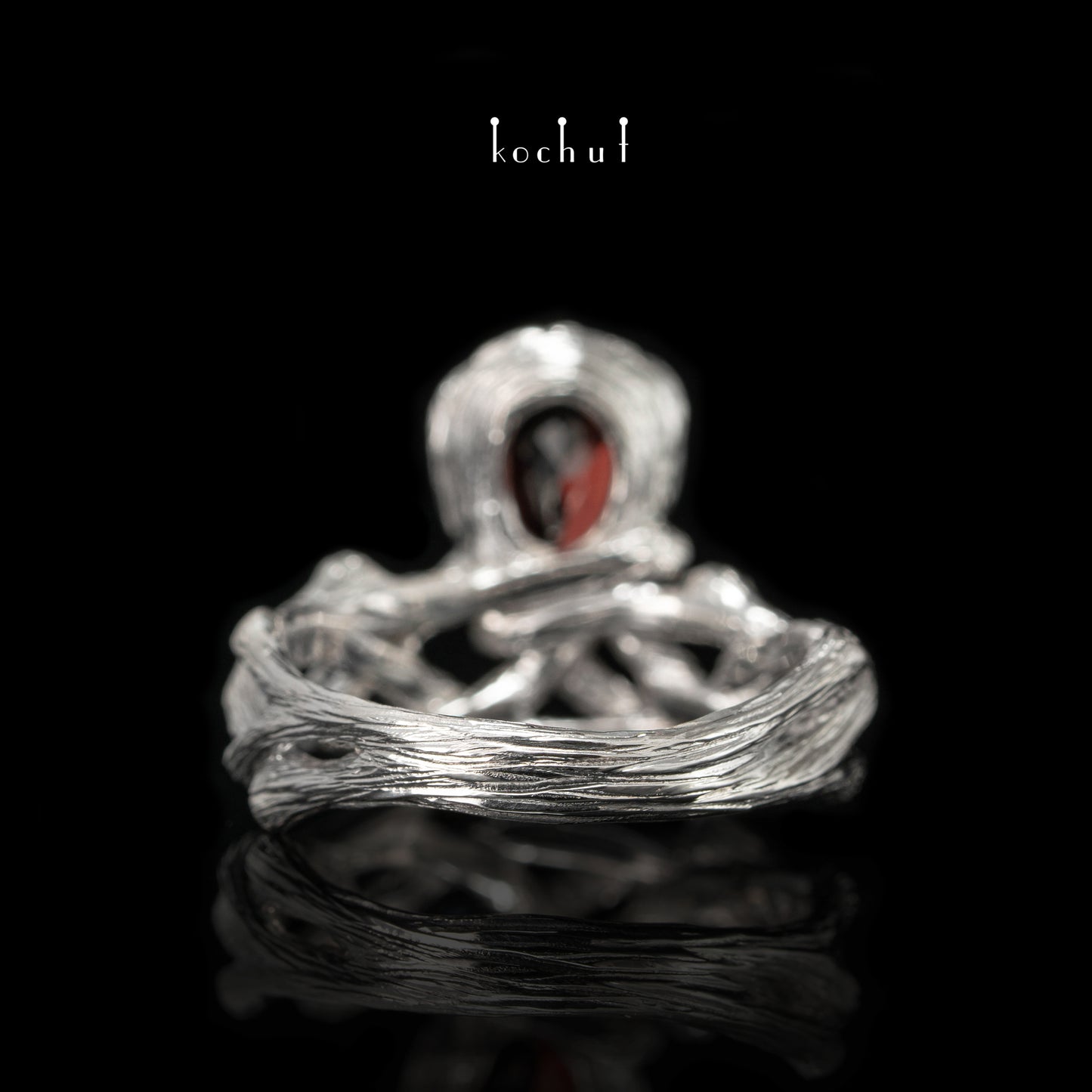 Galadriel — Sterling-Silber-Set mit roten Granaten, überzogen mit weißem Rhodium